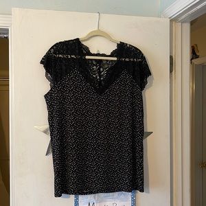 Size 1 Torrid lace top blouse